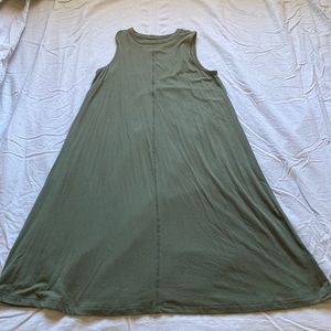 green sleeveless dress